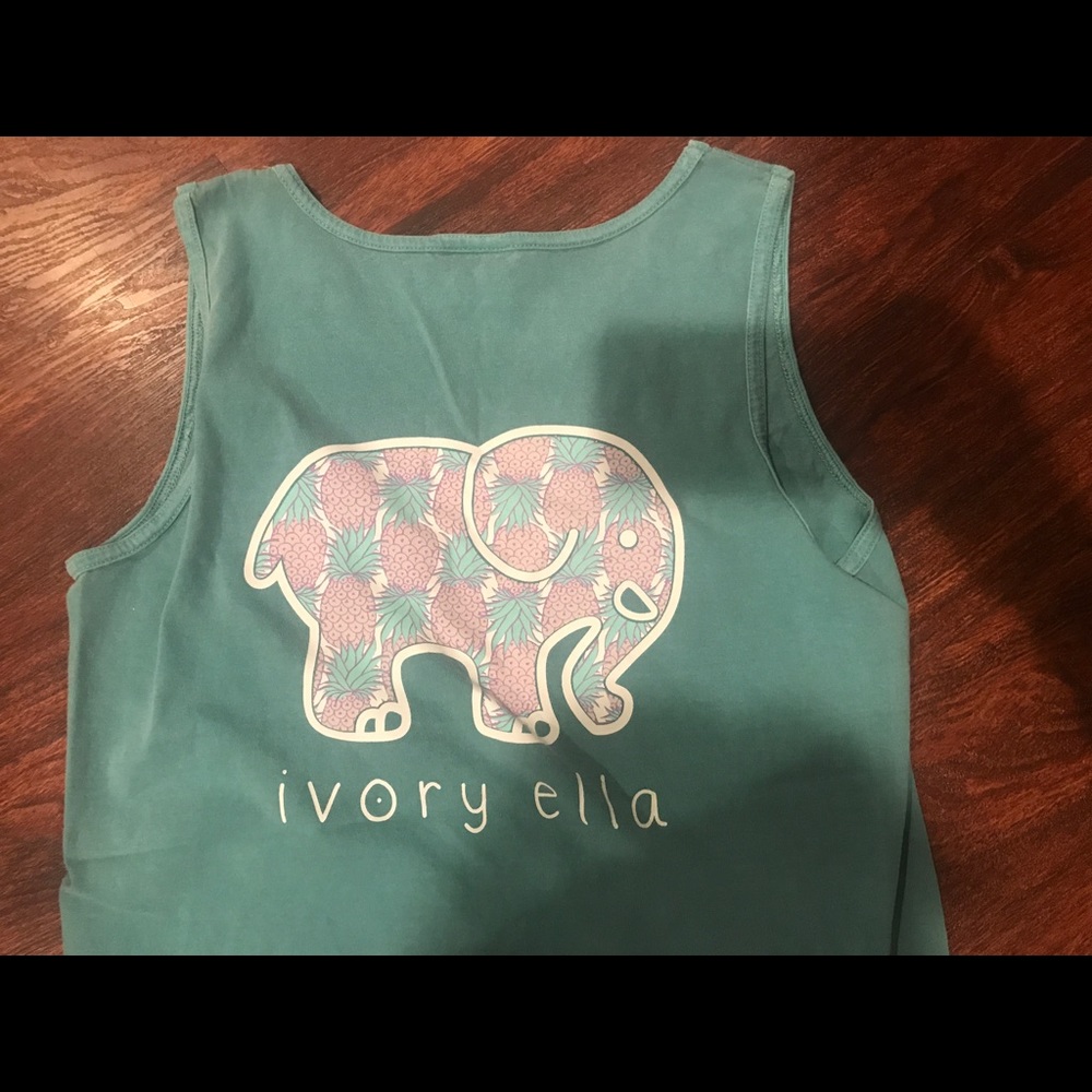Ivory Ella Green Pineapple tank sz Small!